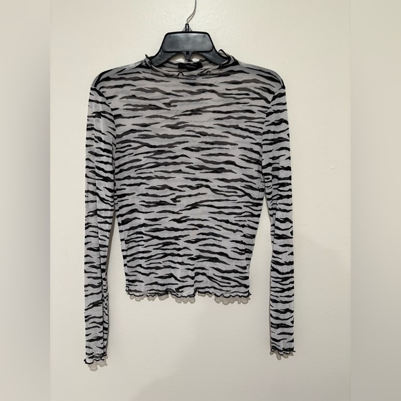 Forever 21 Zebra print mesh top - Picture 1 of 4